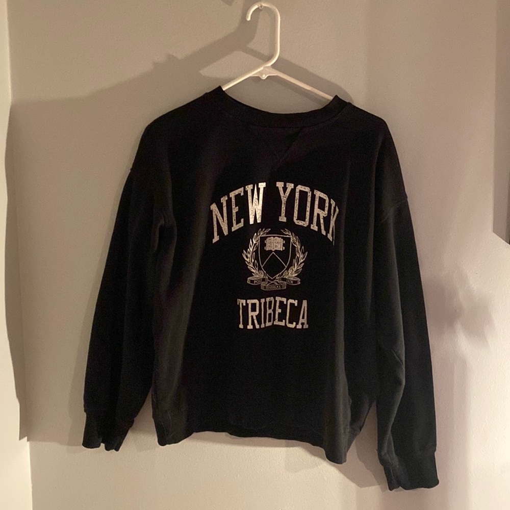 Small Graphic pullover